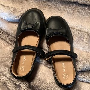 black size 12 Mary Jane shoes from cat and Jack.